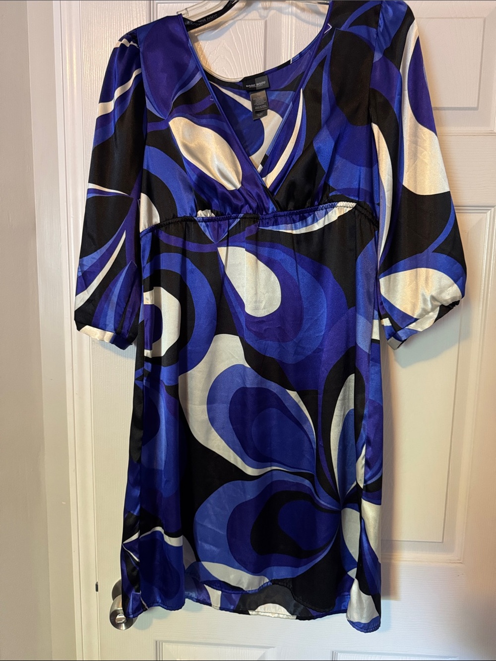 Bisou Bisou Blue, Black and White Abstract Midi Dress